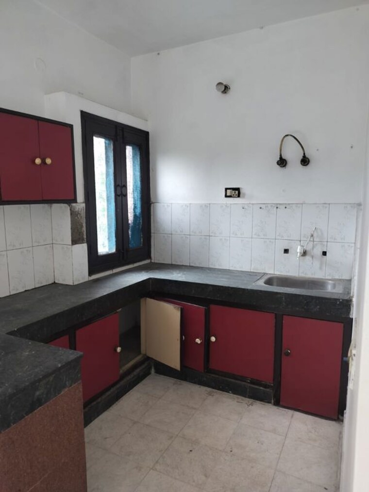 Kitchen, sector 37 1.5 Bedroom 300 Sq.Mt. Villa In Sector 37 Noida 10519399