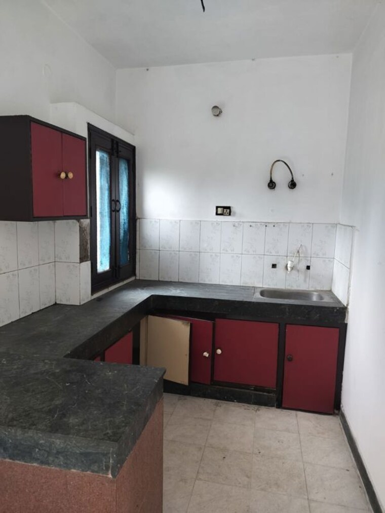 Kitchen, sector 37 1.5 Bedroom 300 Sq.Mt. Villa In Sector 37 Noida 10519399