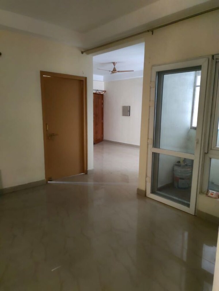 Room, upavp-ganga-yamuna-and-hindon-enclave 3 Bedroom 1350 Sq.Ft. Apartment In Pratap Vihar Ghaziabad 10519411