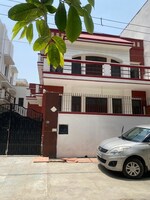 2 BHK + Prayer Room,Servant Room,Study Room,Extra Room,Store Room 300 Sq.Mt. Villa in Sector 36