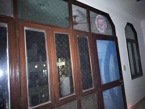 Furnished Amenities in 3.5 BHK Villa at Sector 30 – for Rent