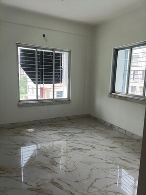 Room in 1 BHK Apartment at Kolkatta Gpo – for Sale