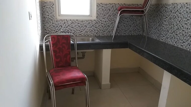 undefined, emenox-la-solara 3 Bedroom 1365 Sq.Ft. Apartment In Sector 16 Greater Noida Greater Noida 10519393
