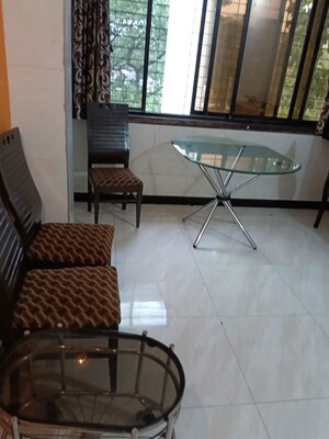 Living Room in 2 BHK Apartment at Chembur – for Rent