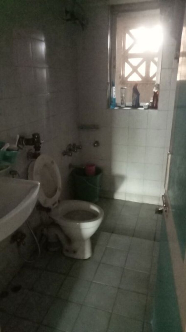 Bathroom, saket-towers-chs-ltd 2 Bedroom 980 Sq.Ft. Apartment In Thane West Thane 10519430