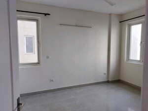 Room in 2 BHK Builder Floor at Sector 21 – for Rent