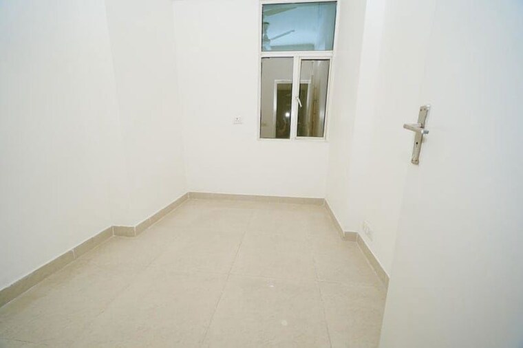 Room, gaur-city 2.5 Bedroom 1175 Sq.Ft. Apartment In Sector 4 Greater Noida Greater Noida 10519474