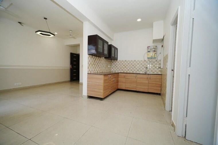 Room, gaur-city 2.5 Bedroom 1175 Sq.Ft. Apartment In Sector 4 Greater Noida Greater Noida 10519474