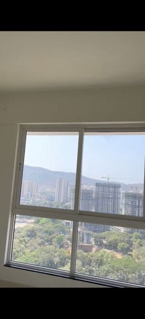  3 BHK Apartment at Sheth Zuri, Laxmi Nagar – for Sale