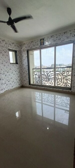 Room in 2 BHK Apartment at Krishna Galaxy Santacruz, Santacruz East – for Rent
