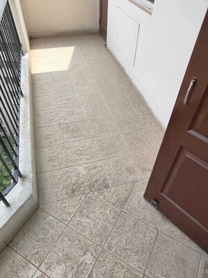Balcony in 2 BHK Builder Floor at Sector 23 – for Rent
