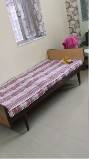 2 BHK Apartment For Rent in Chembur