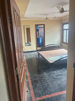Room in 3 BHK Apartment at Shivaji Palem – for Rent