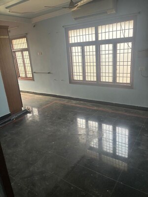 Room in 3 BHK Apartment at Shivaji Palem – for Rent
