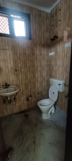 Bathroom in 2 BHK Builder Floor at Rohini Sector 7 – for Rent