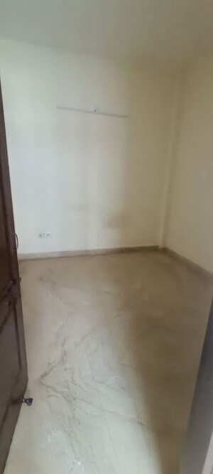 Room in 2 BHK Builder Floor at Rohini Sector 7 – for Rent