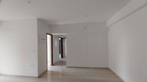 Room in 4 BHK Apartment at Lodha New Cuffe Parade, Wadala – for Rent