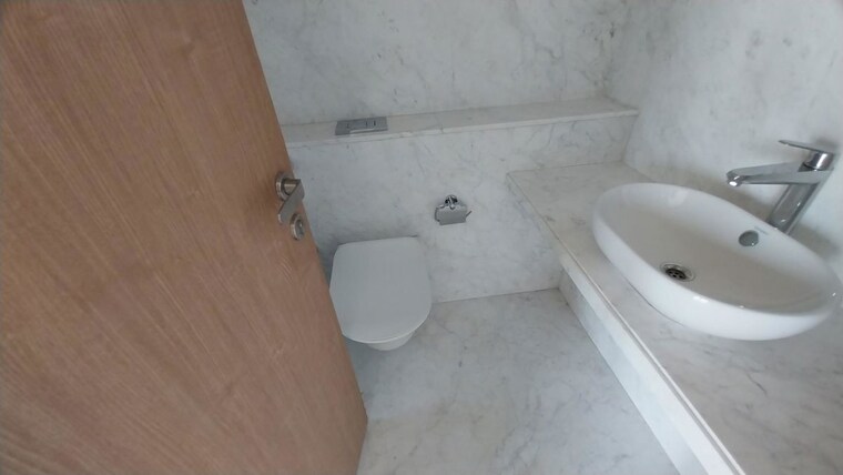 Bathroom, lodha-new-cuffe-parade 4 Bedroom 2005 Sq.Ft. Apartment In Wadala Mumbai 10519613