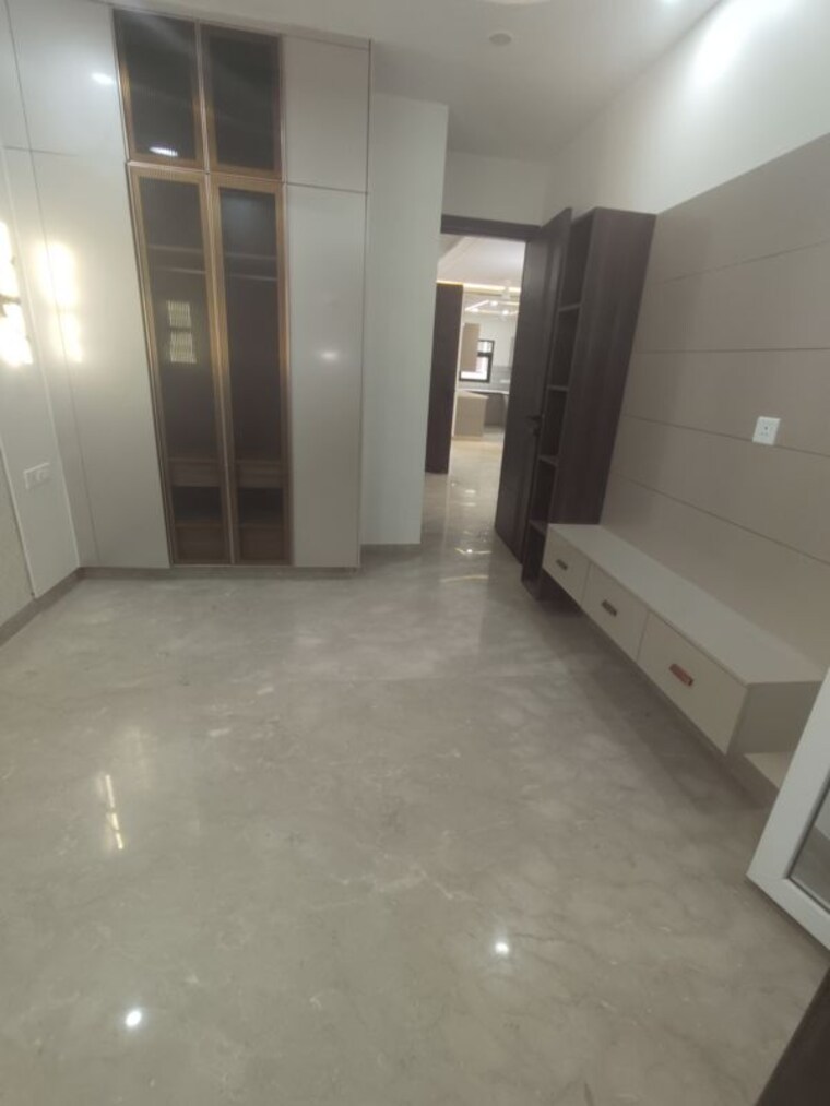 Room, vikas puri 3 Bedroom 125 Sq.Yd. Builder Floor In Vikas Puri Delhi 10519429