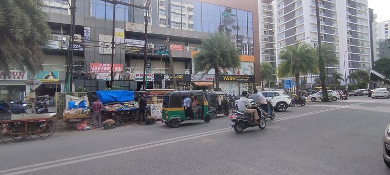 Exterior View, bharthana Commercial Showroom 400 Sq.Ft. In Bharthana Surat 10519632