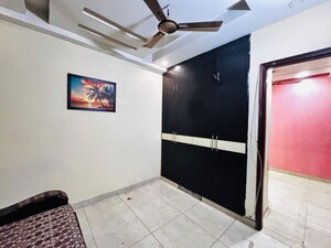 Room in 2 BHK Builder Floor at Harsha City Mall, Shakti Khand 2 – for Rent