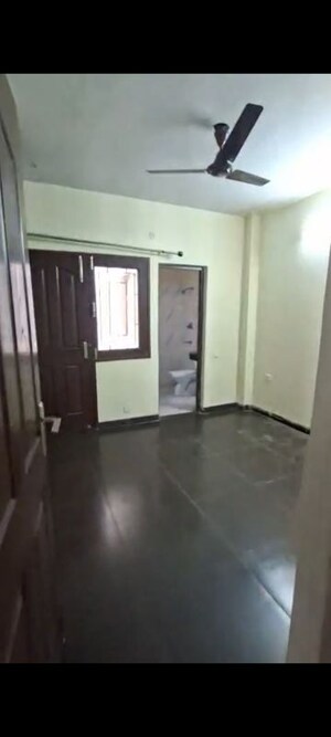 Room in 2 BHK Builder Floor at Wave Prime Floors, Wave City – for Rent
