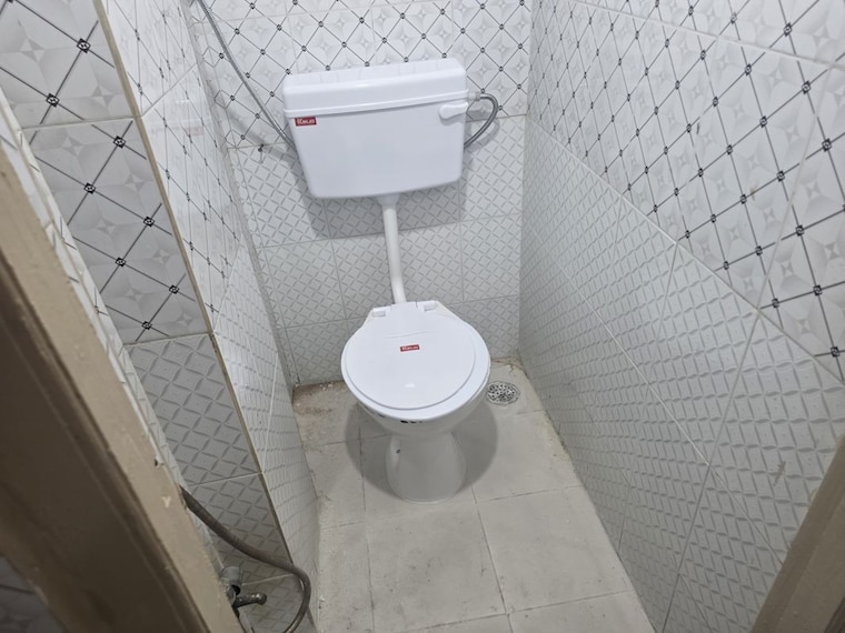 Bathroom, padagha Commercial Warehouse 100005 Sq.Ft. In Padagha Thane 10519717