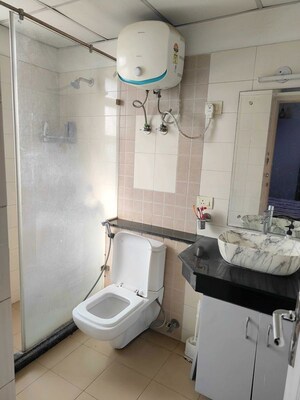 Bathroom in 2 BHK Builder Floor at Sector 23 – for Rent