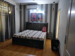 Bedroom in 2 BHK Builder Floor at Sector 23 – for Rent