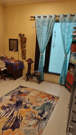 Bedroom in 5 BHK Independent House at Chattarpur – for Sale
