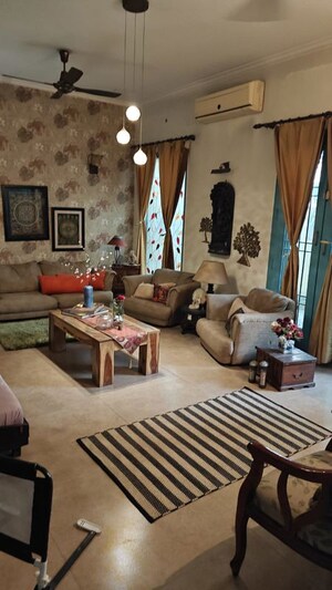 5 BHK Independent House For Sale in Chattarpur