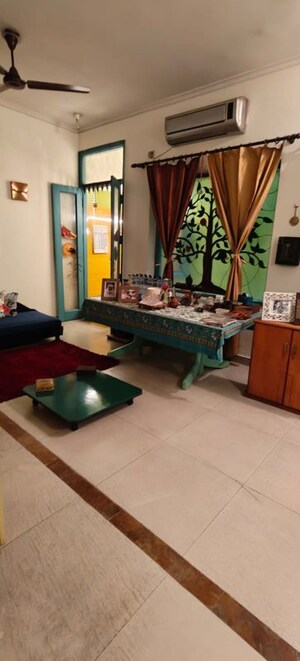 Living Room in 5 BHK Independent House at Chattarpur – for Sale