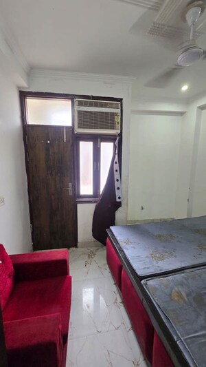 Bedroom in 1 BHK Apartment at Ignou Road – for Rent