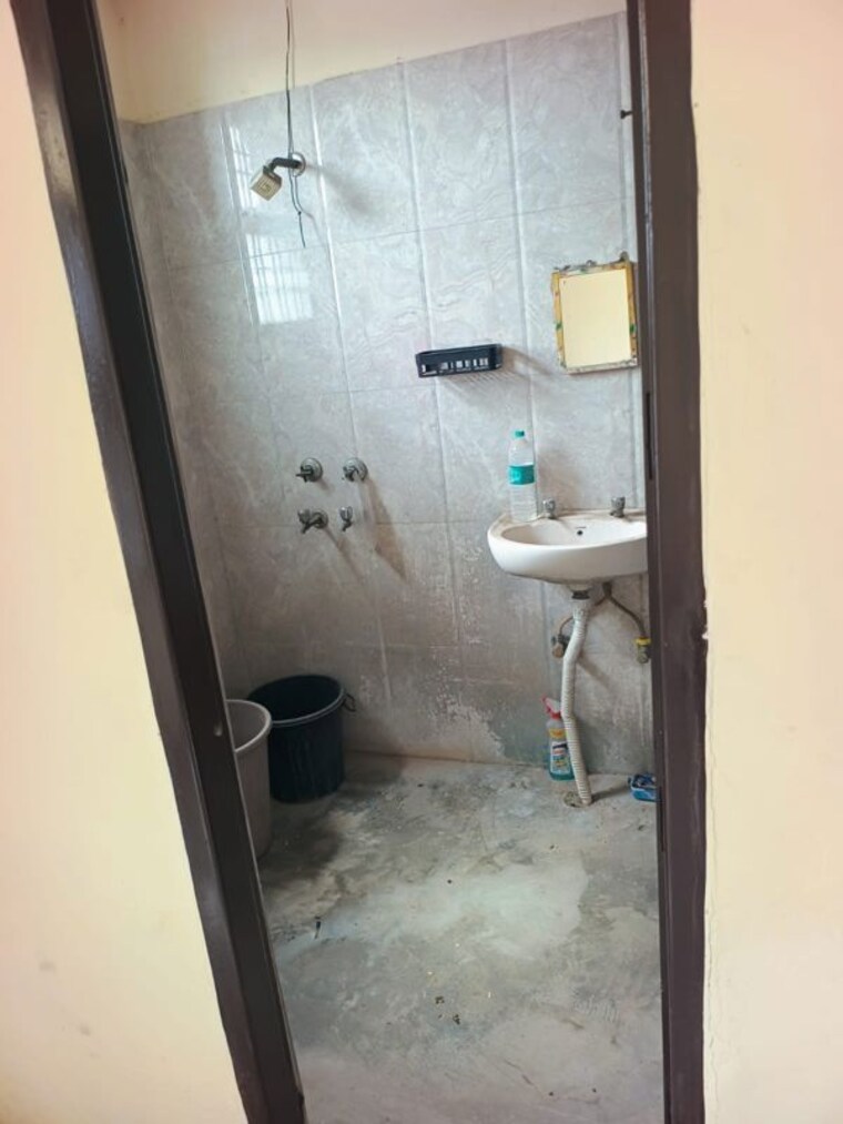 Bathroom, spring-field 2 Bedroom 125 Sq.Ft. Builder Floor In Sector 31 Faridabad 10519823