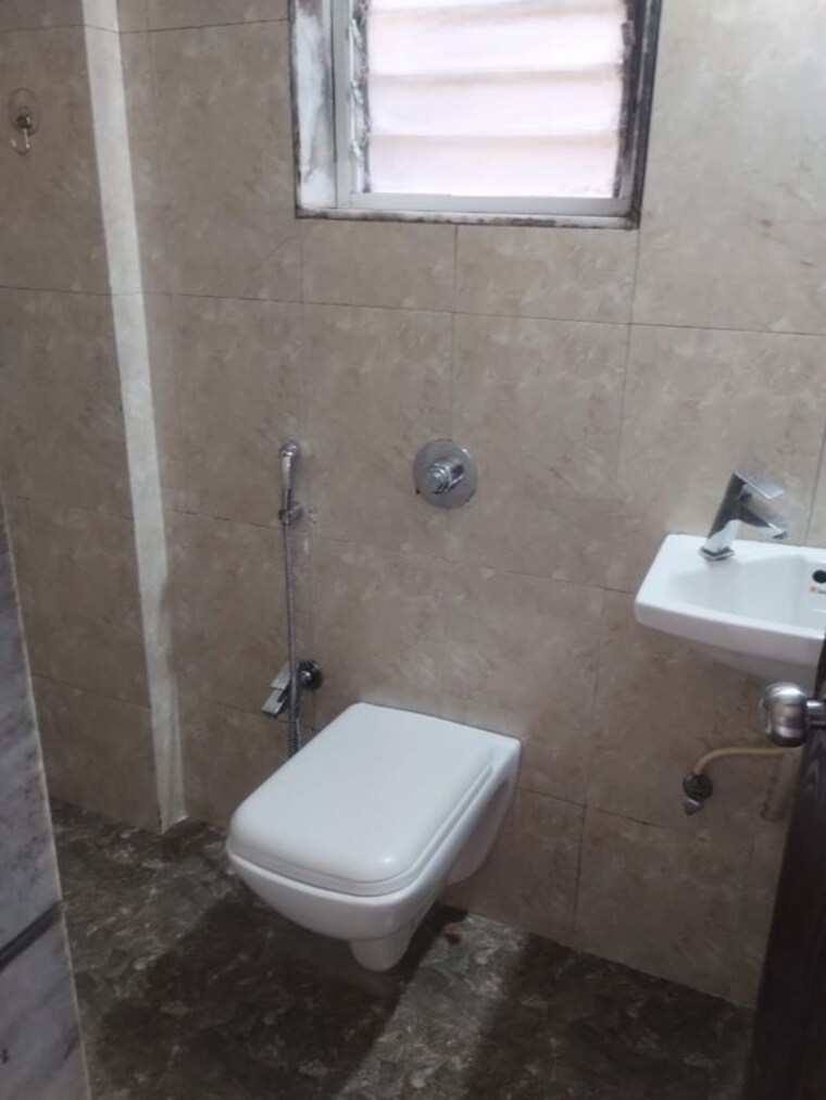 Bathroom, jvm-sarvam 2 Bedroom 700 Sq.Ft. Apartment In Ghodbunder Road Thane 10519836
