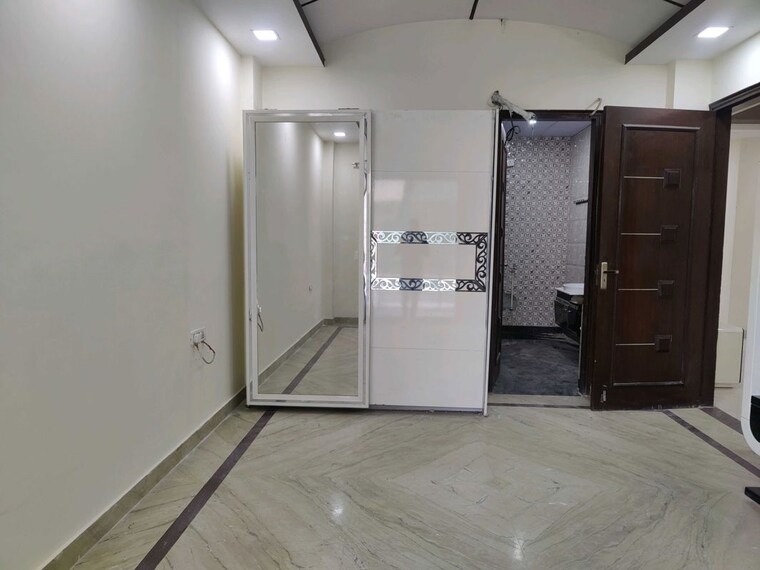 Room, sector 22 3 Bedroom 1600 Sq.Ft. Builder Floor In Sector 22 Gurgaon 10519851
