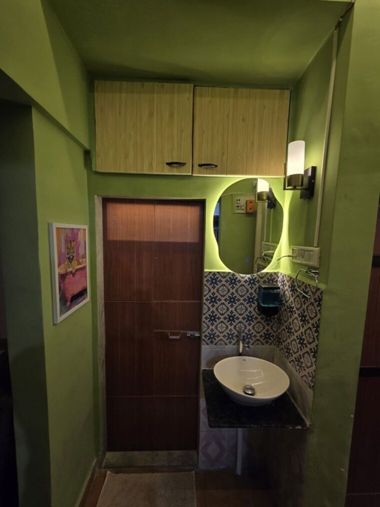Bathroom, waghbil 1 Bedroom 450 Sq.Ft. Apartment In Waghbil Thane 10519862