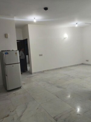 Room in 3 BHK Builder Floor at Kalkaji – for Rent