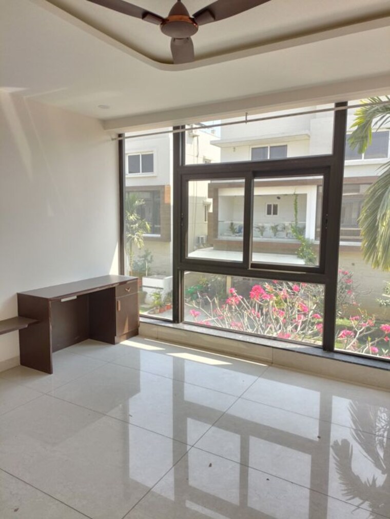 Bedroom, muppas-indraprastha 4 Bedroom 3500 Sq.Ft. Villa In Tellapur Hyderabad 10519940