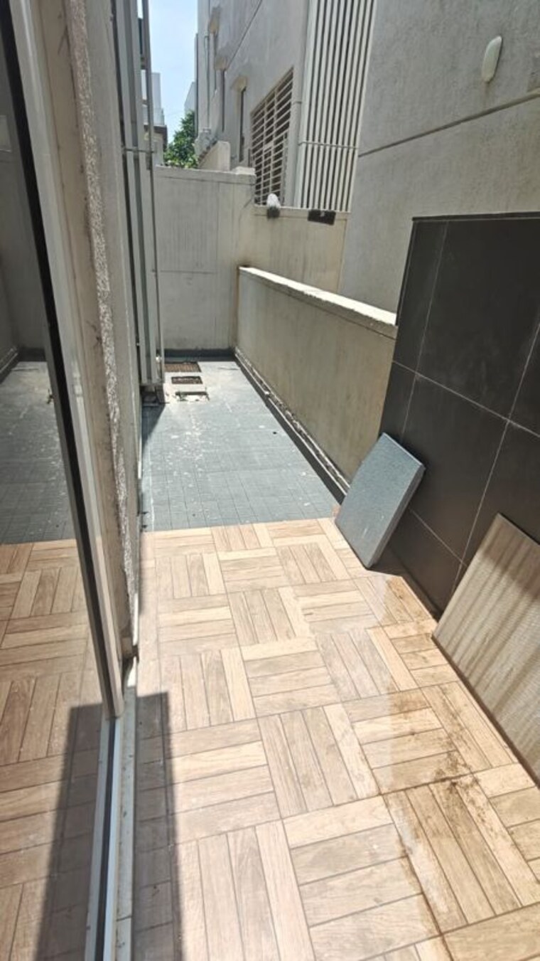 Bathroom, muppas-indraprastha 4 Bedroom 3500 Sq.Ft. Villa In Tellapur Hyderabad 10519940