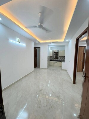2 BHK Apartment For Rent in Chattarpur