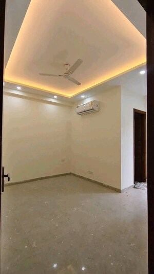 Room in 2 BHK Builder Floor at Chattarpur – for Rent