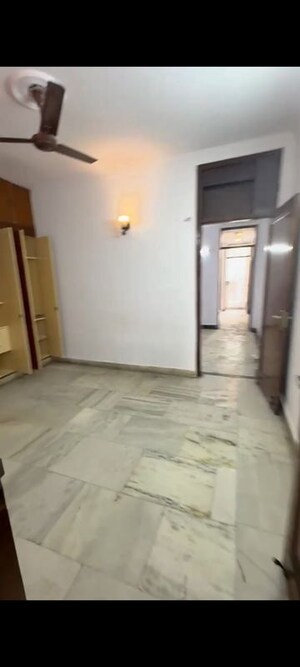 2 BHK Builder Floor For Rent in Kalkaji