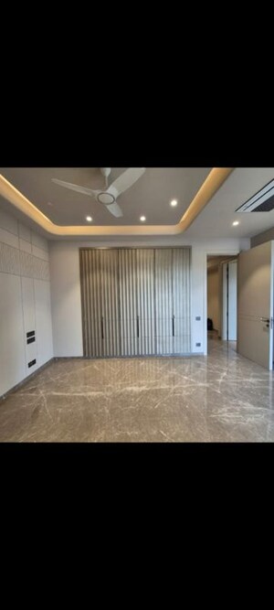 Room in 4 BHK Builder Floor at Greater Kailash – for Rent