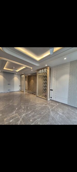 Room in 4 BHK Builder Floor at Greater Kailash – for Rent