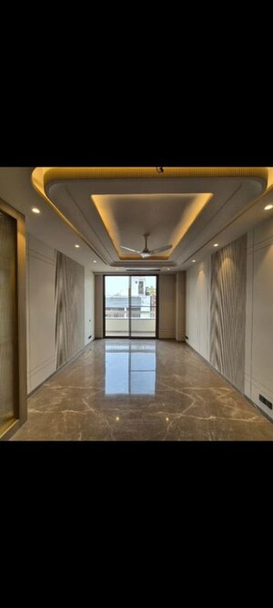 Room in 4 BHK Builder Floor at Greater Kailash – for Rent