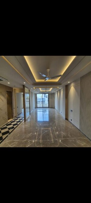 Building Lobby in 4 BHK Builder Floor at Greater Kailash – for Rent
