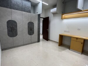 Room in 3 BHK Apartment at Aurobindo Kohinoor, Serilingampally – for Rent