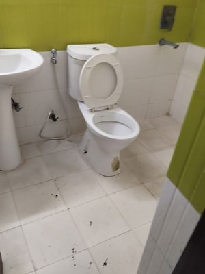 Bathroom in 2 BHK Apartment at Supertech Cape Town, Sector 74 – for Rent