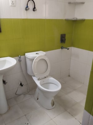 Bathroom in 2 BHK Apartment at Supertech Cape Town, Sector 74 – for Rent